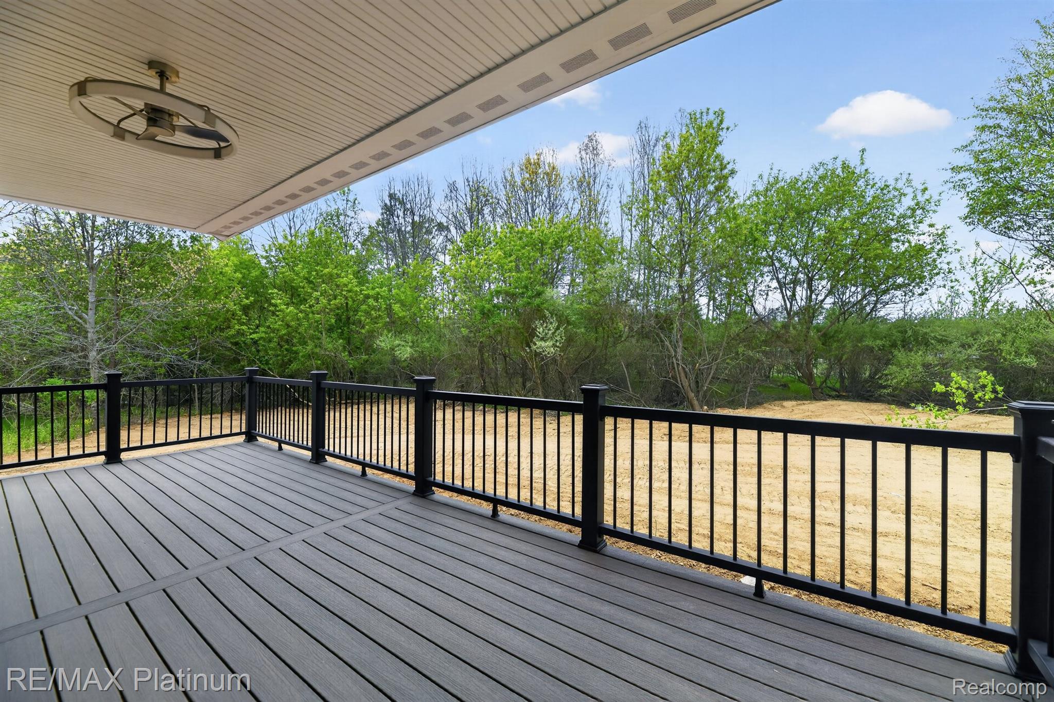 Covered rear deck at 3073 Gecko Trail